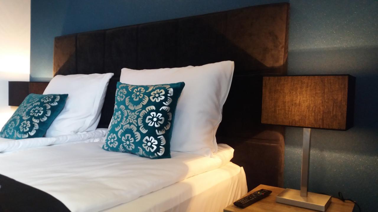 Eshe Boutique Hotel ซาราเยโว ภายนอก รูปภาพ