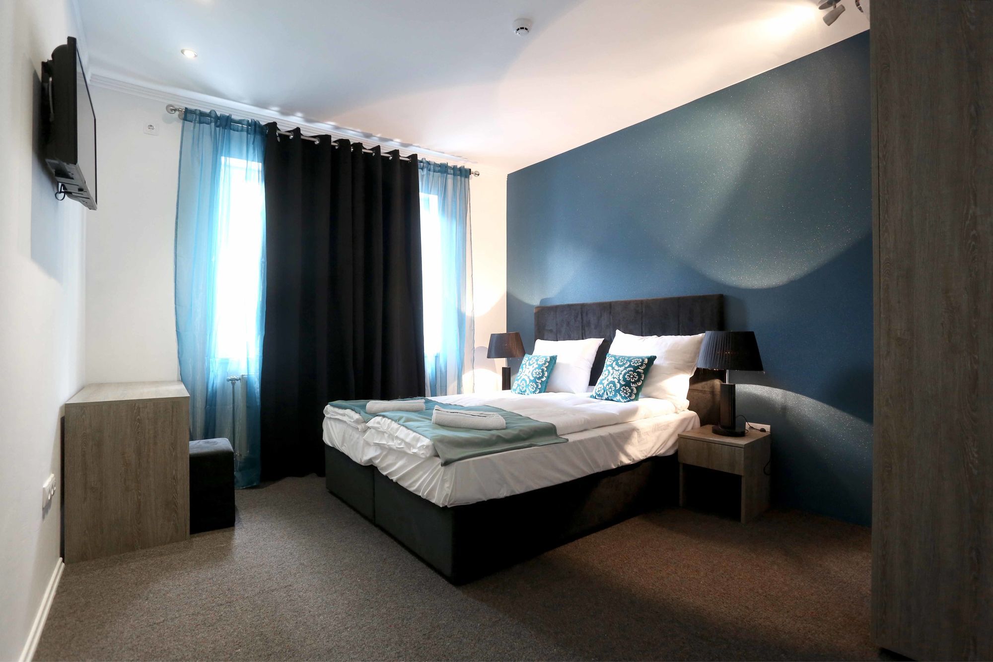 Eshe Boutique Hotel ซาราเยโว ภายนอก รูปภาพ