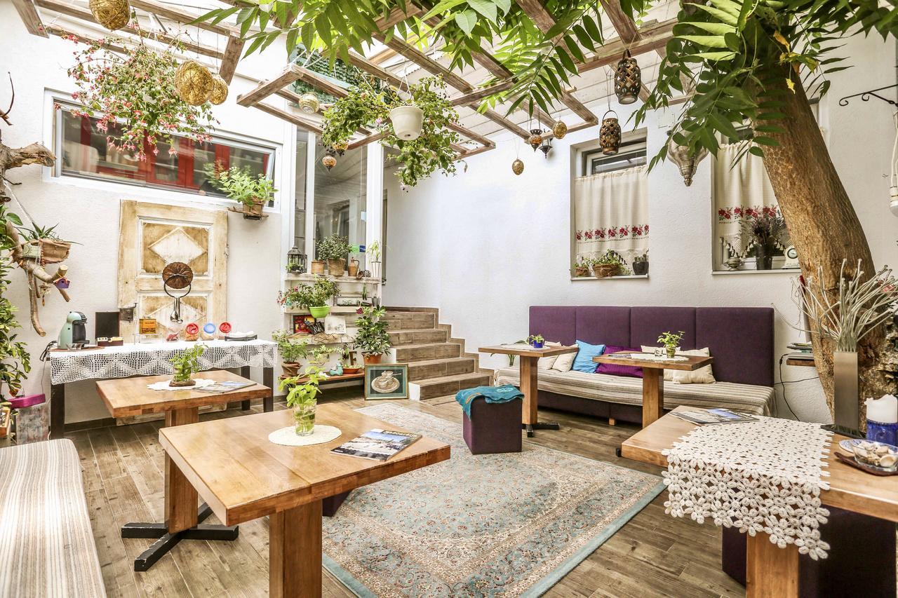 Eshe Boutique Hotel ซาราเยโว ภายนอก รูปภาพ