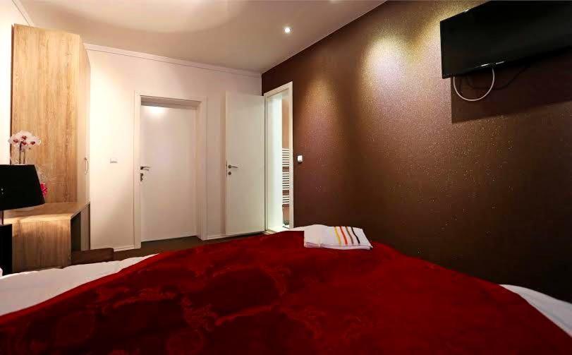Eshe Boutique Hotel ซาราเยโว ภายนอก รูปภาพ